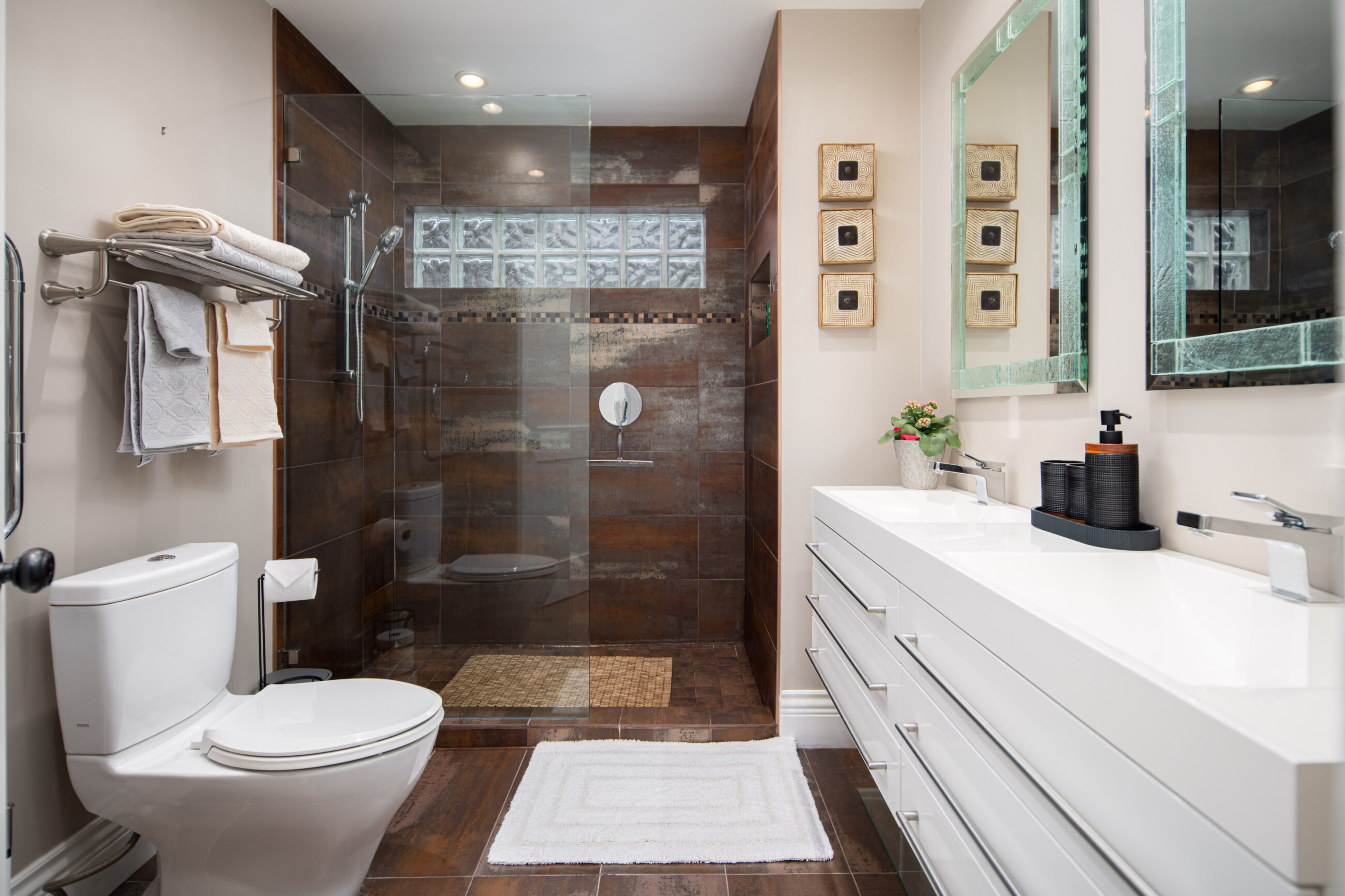 1420 25th Street, West Vancouver - MEDITERRANEAN STYLE DUNDARAVE FAMILY HOME!